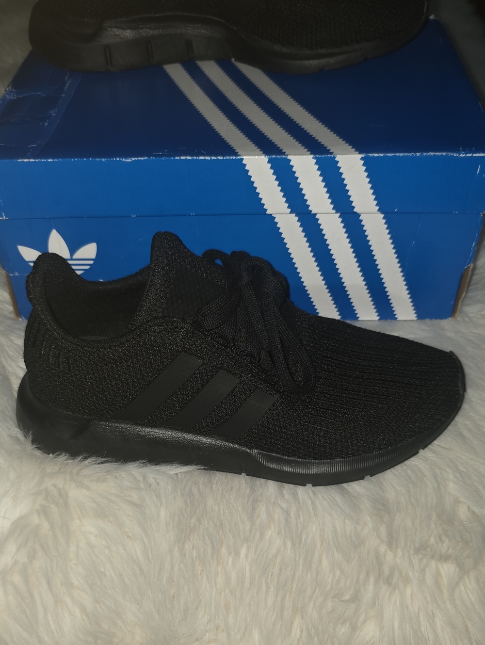 Adidas Swift Run  J  Sneakers